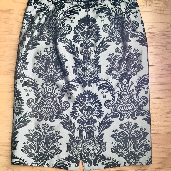 Ann Taylor LOFT Silver & Black Print Pencil Skirt - Picture 2 of 5